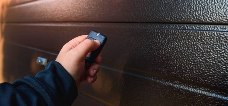 automatic door opener with remote control in Gonzales