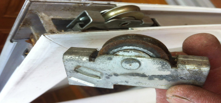 screen door roller repair in Gonzales